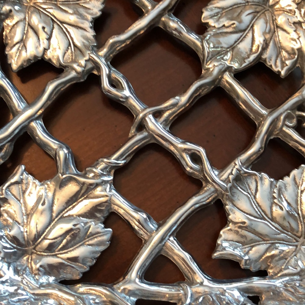 Arthur Court 1999 footed casserole dish holder - Picture 3 of 10